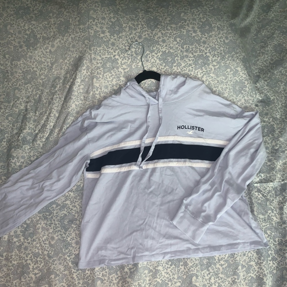 Large blue Hollister cropped sweater